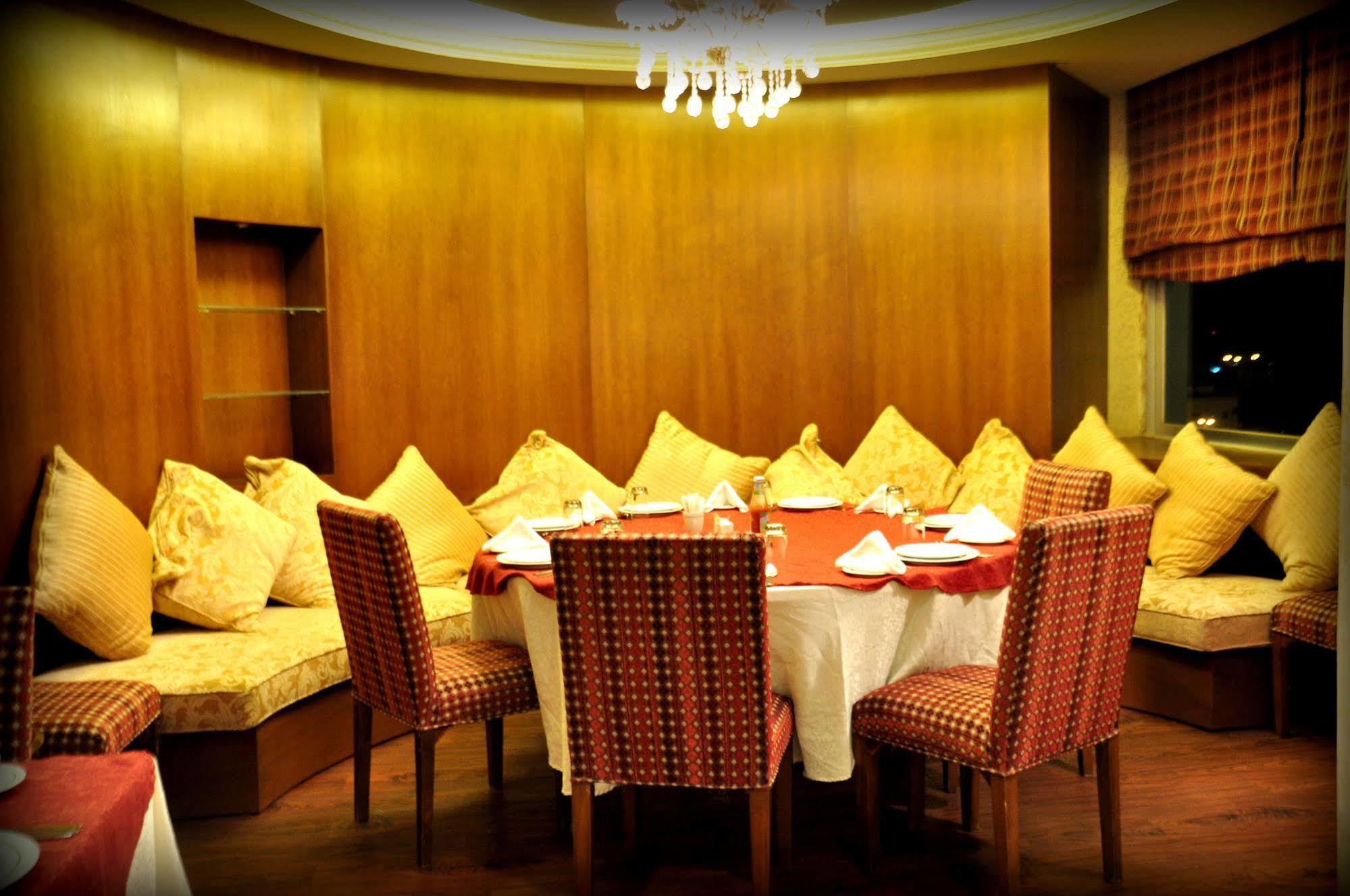 Al Higgi Hotel Yanbu Exterior photo